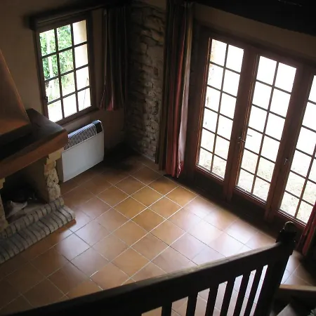 Maison Gite 100M2 Tout Equipe, Jardin 3000M2