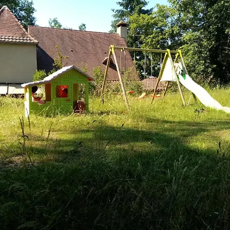 Pensionat Maison Gite 100M2 Tout Equipe, Jardin 3000M2