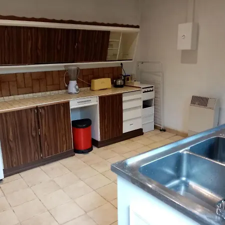Pensionat Maison Gite 100M2 Tout Equipe, Jardin 3000M2 *
